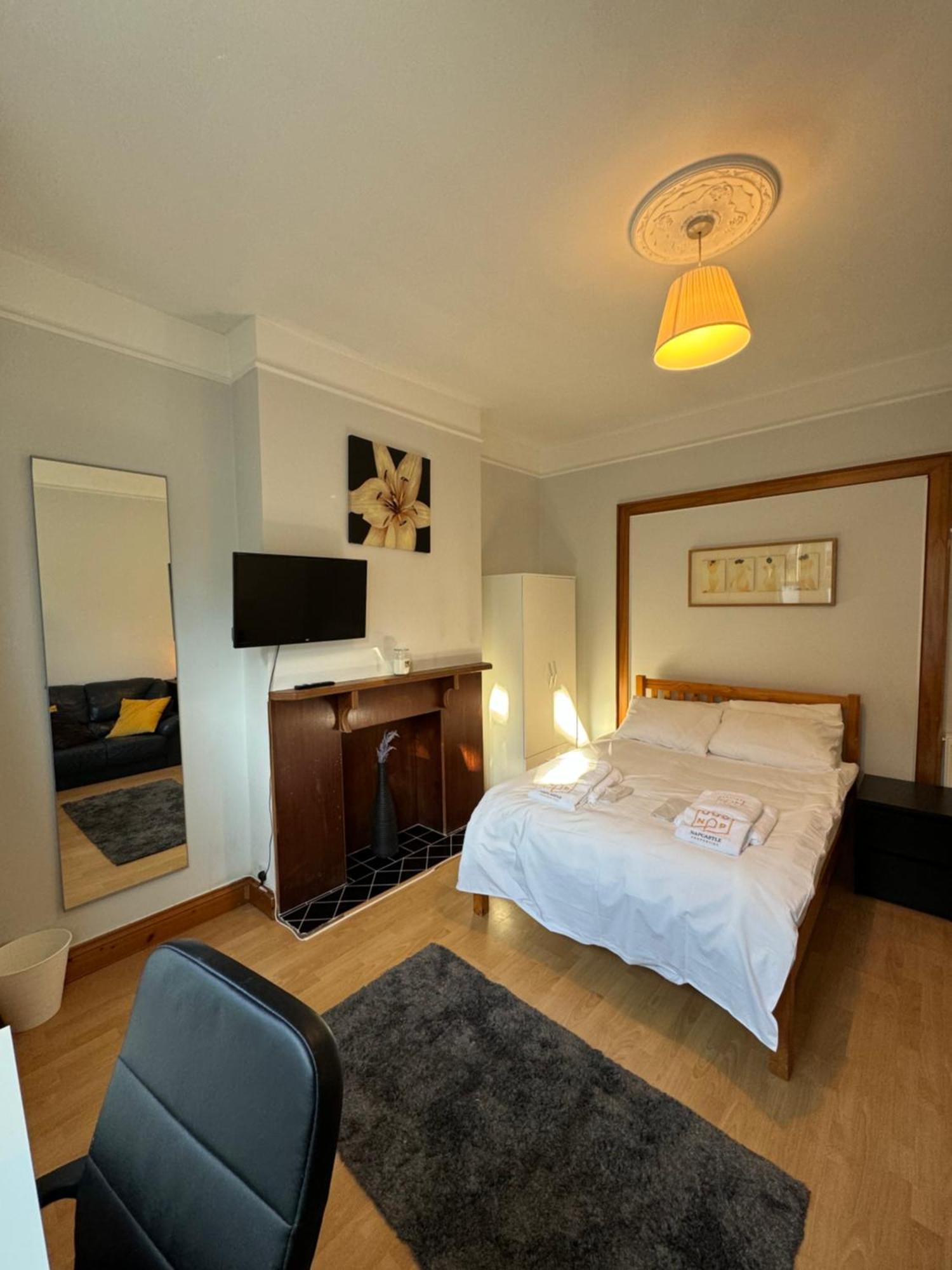 Napcastle Archway Hotell London Exteriör bild